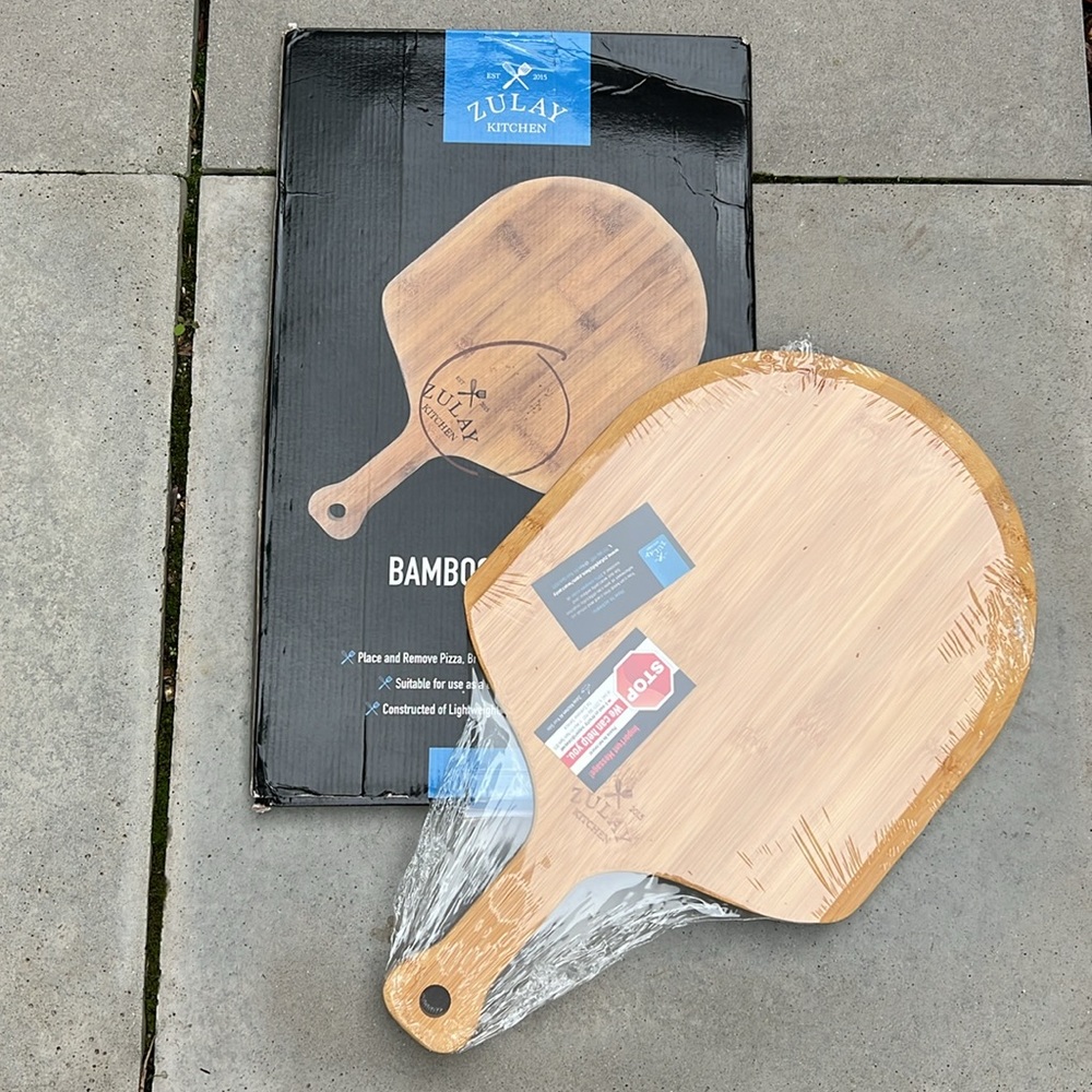 NWT in box Zulay Kitchen Bamboo Pizza Peel “Kid Size” (12” wide and 19.75” long)